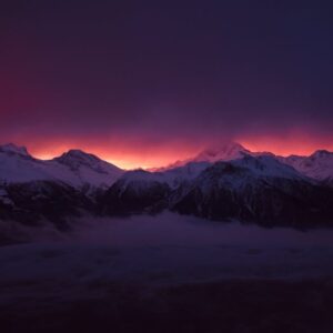 Mountain Landscapes - Spectacular sunrise over snowcapped mountains wi #1824597