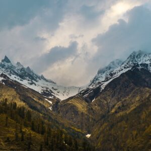 Mountain Landscapes - Scenic view of snow-capped mountain peaks beneat #2289038