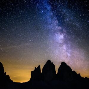 Mountain Landscapes - A breathtaking view of the Milky Way over the ru #2565420