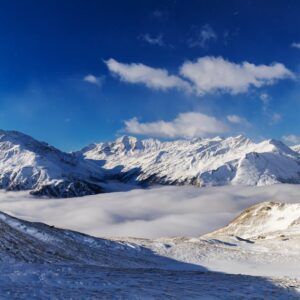 Mountain Landscapes - Breathtaking winter view of snow-covered mountai #36524771