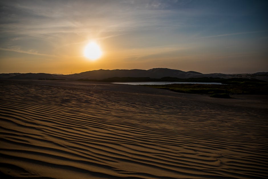 Desert Wilderness - Captivating sunset over desert dunes in PerĂº, sh #7333036